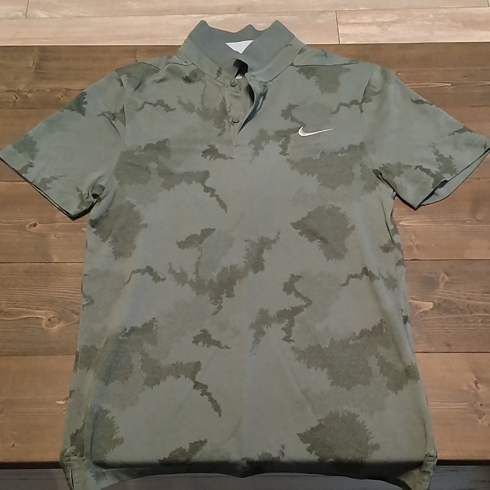 Nike Golf Modern Fit Camo Polo